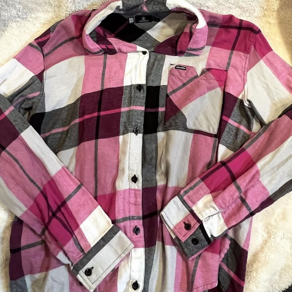 VOLCOM FLANNEL!